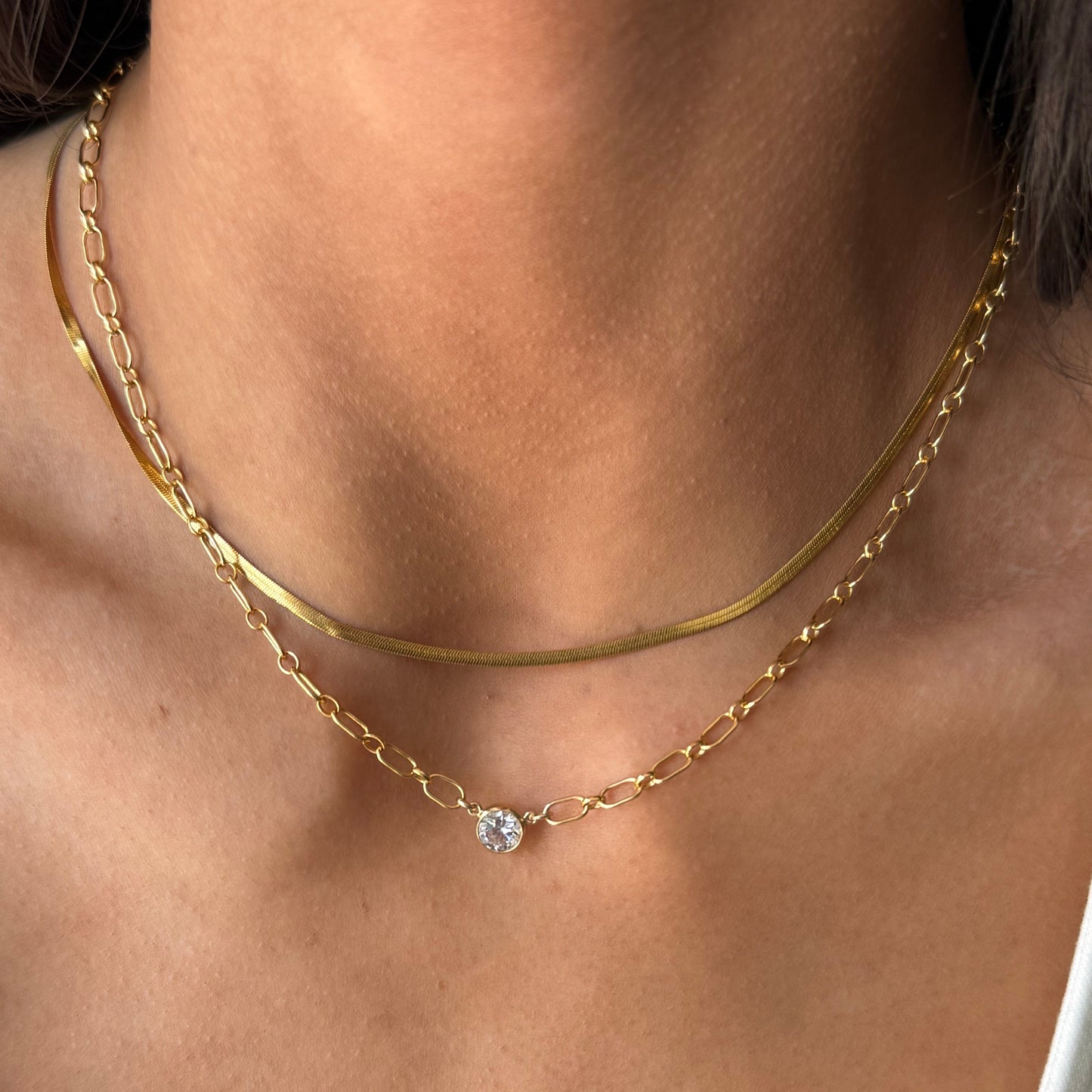 neeks bezel necklace