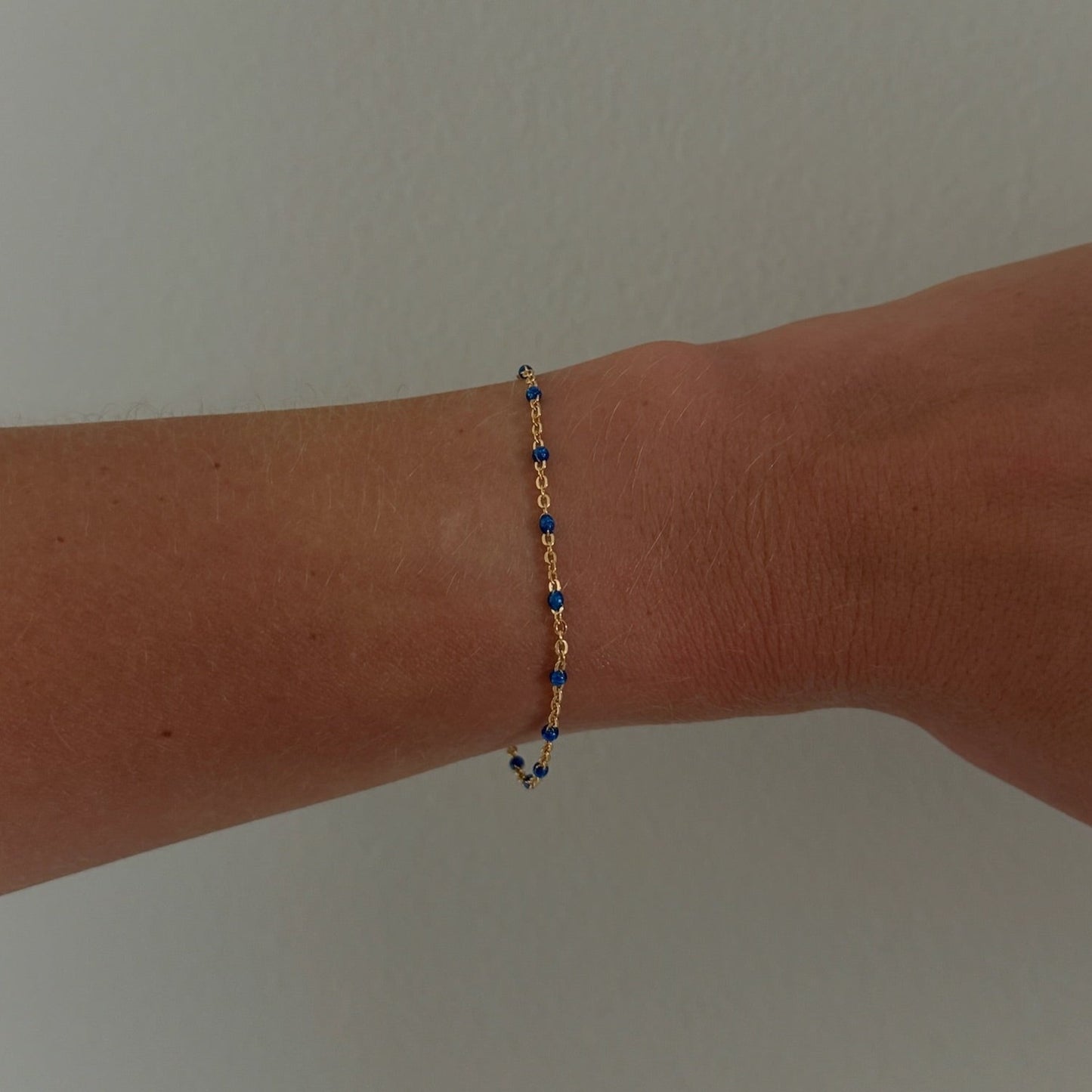blue daisy bracelet
