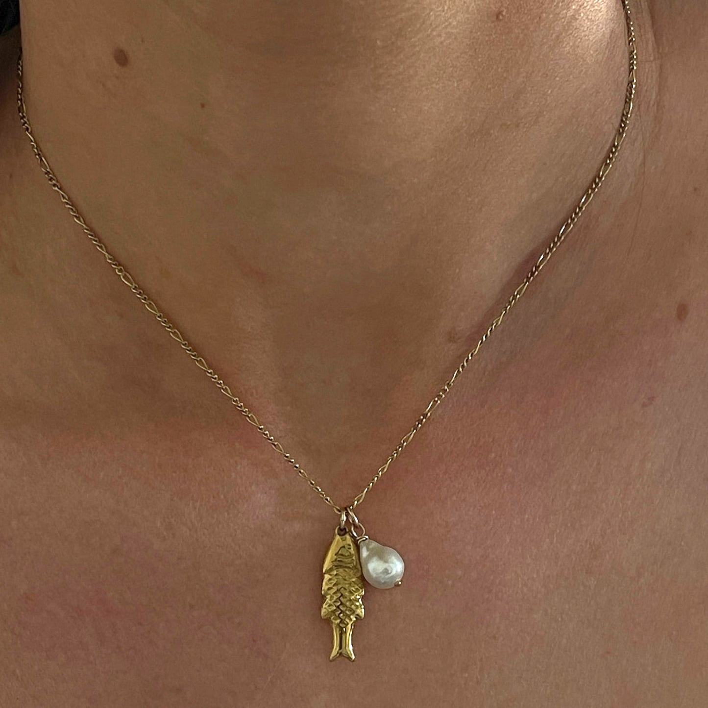sunny fish necklace