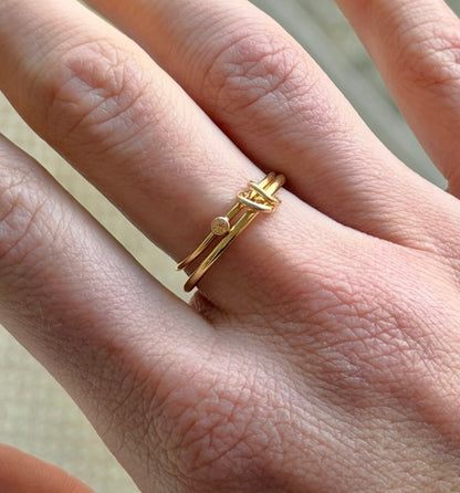 november birthstone linked ring
