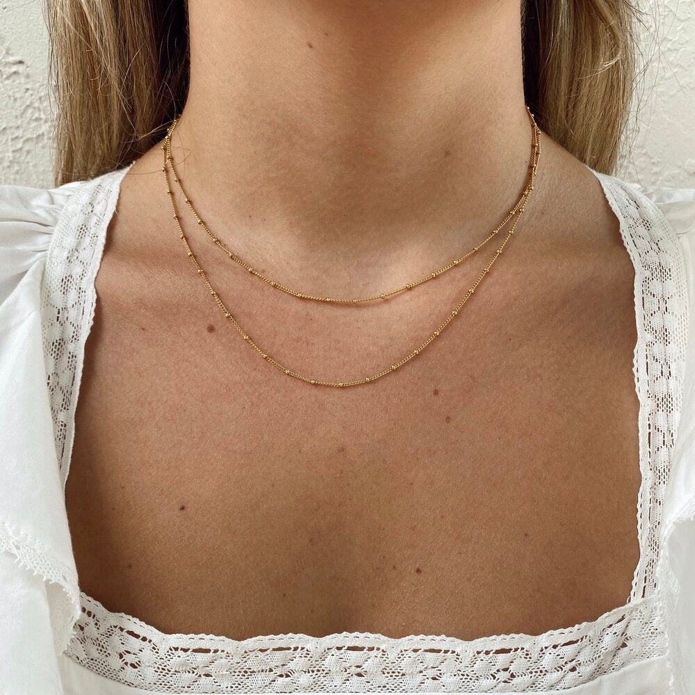 dotted necklace