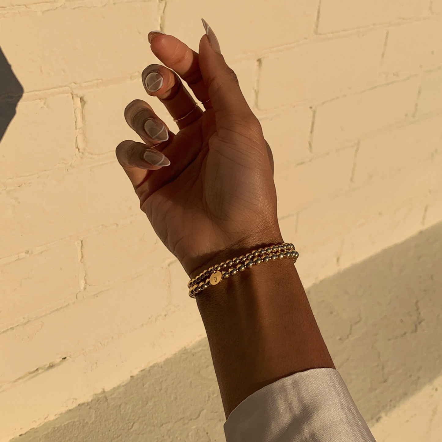 altes englisches Initialen-Juno-Armband (4 mm)