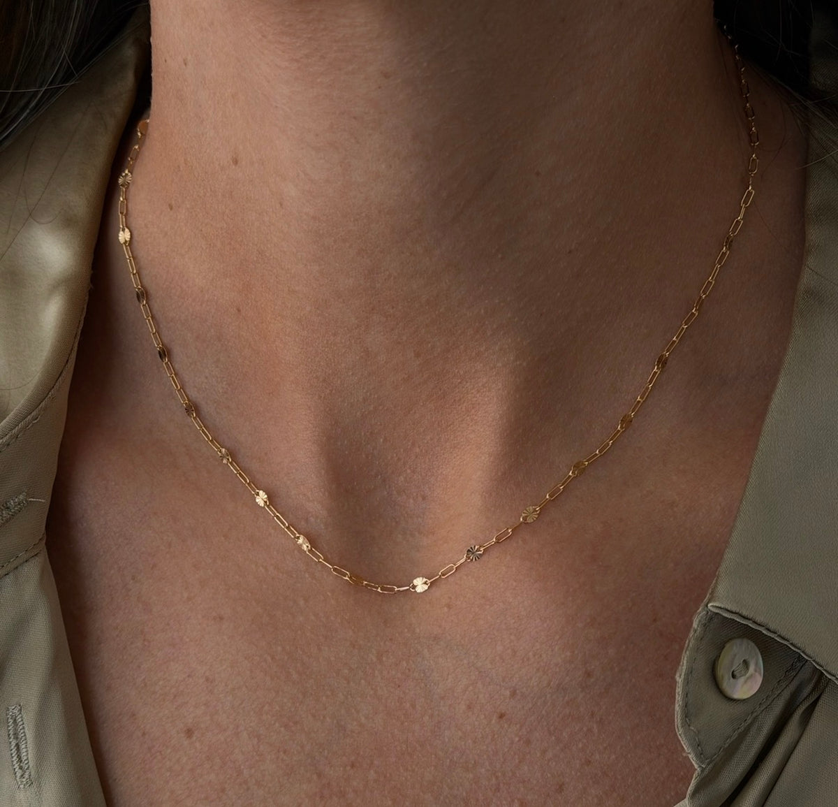 dainty starburst necklace