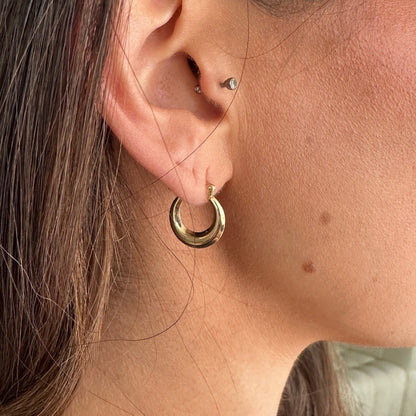 14k jean sleek hoops