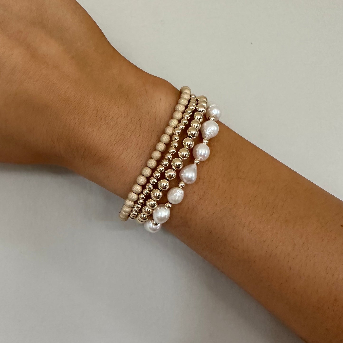 juno + stardust + baroque pearl bracelet four stack (3+4+5+7mm)