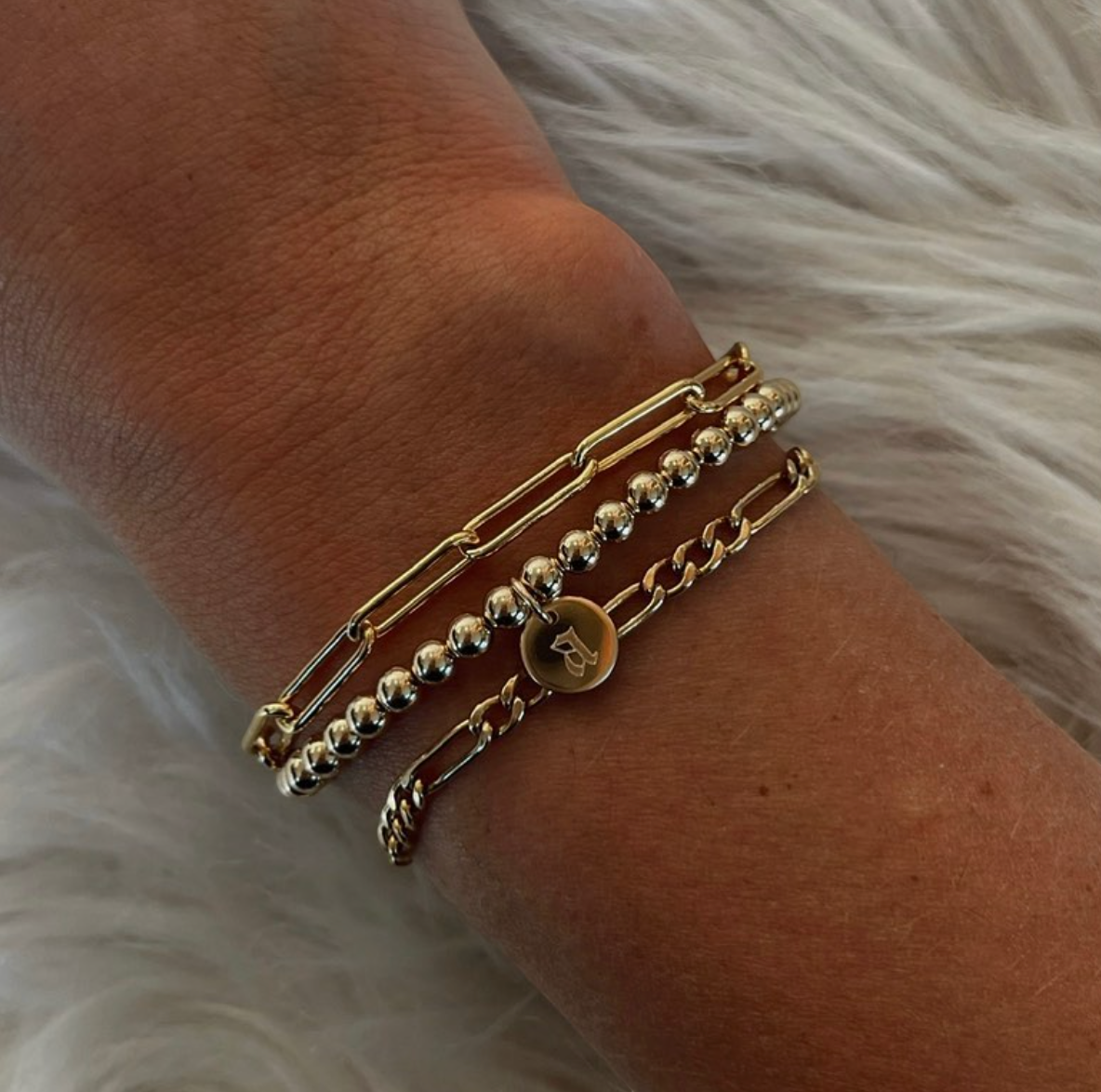 altes englisches Initialen-Juno-Armband (4 mm)