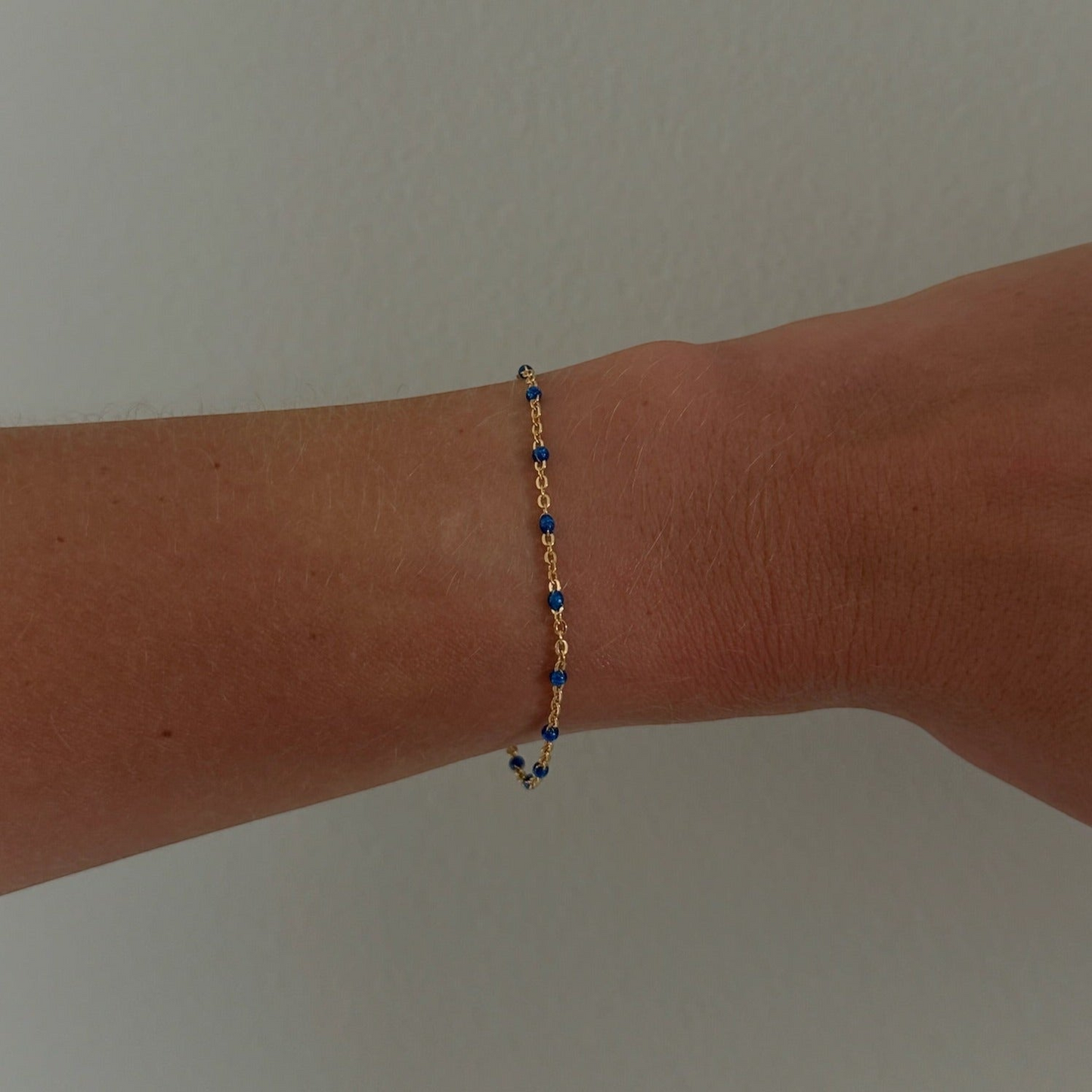 blue daisy bracelet