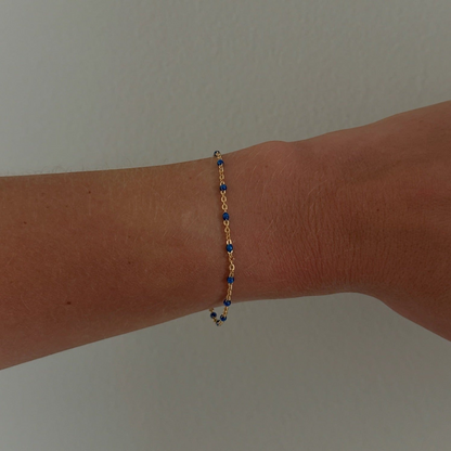 blue daisy bracelet