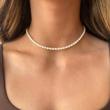 Load image into Gallery viewer, phoebe pearl choker
